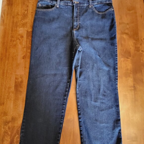Gloria Vanderbilt ~ Size 16 ~ “Amanda” Style ~ Excellent Condition - Picture 1 of 5